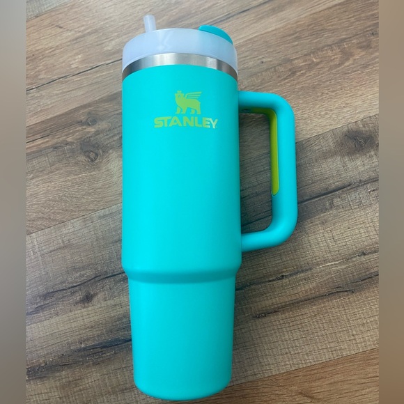 30 OZ Stanley Tumbler Cup - Picture 1 of 6